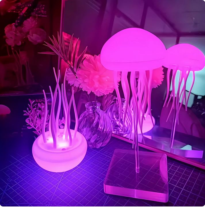 Drifting Serenity: A Portable Jellyfish Aquarium of Light